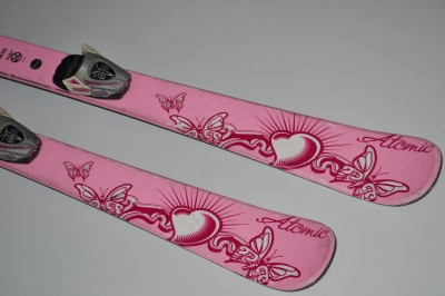 Narty Atomic Sweet Stuff 110cm (NU4943)