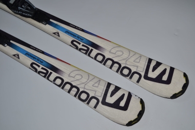 Narty zjazdowe Salomon Powerline 24 154cm (NU2193)